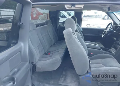 2003 Chevrolet Silverado 1500 Ls z USA, uszkodzony, nr VIN 2GCEC19V931289650